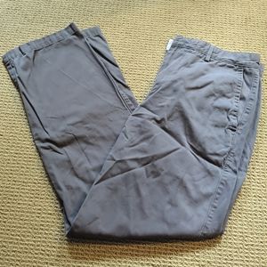 Dockers Men's Chinos Long Pants Gray Basic Edition Size 32/30 Khakis Work Wear